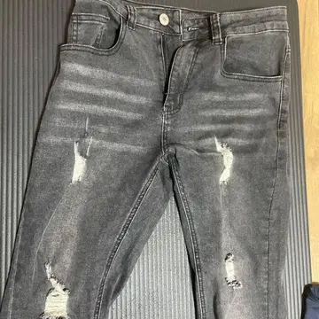 데미지 가공 그레이 데님 팬츠