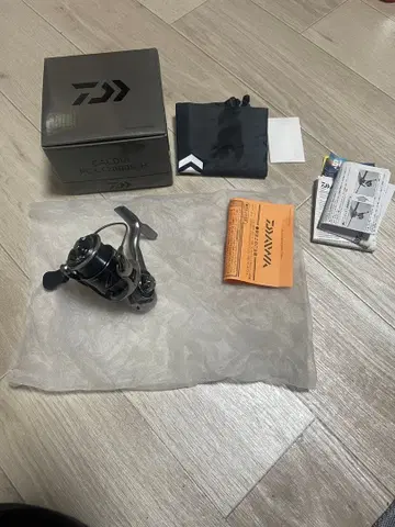 미사용 새상품 덤 있음 다이와 카르디아 FC LT2000S-H