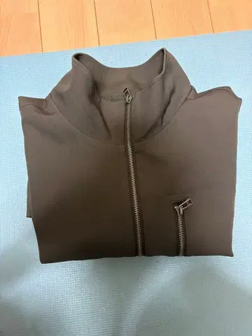 LUCY 다크 브라운 풀 집업