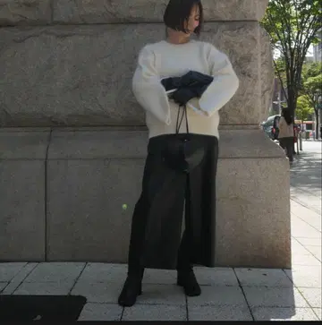 Heve Tulip Sleeve Alpaca 니트 완판템