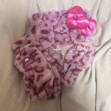 유니버설 헬로키티 레오파드 무늬 팬캡