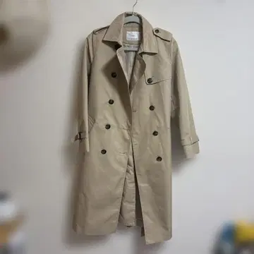 베이지 트렌치코트 더블 브레스트
