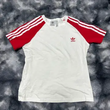 adidas original T-shirt size/ L