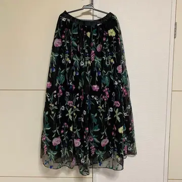 Grace Class 플라워 자수 샤샤 스커트