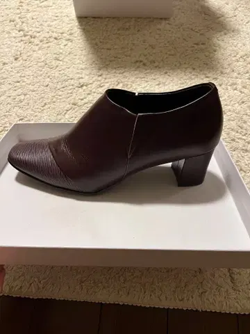 HIMIKO 다크 브라운 앵클부츠