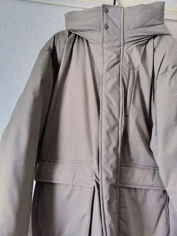 GU 후드 부착 롱 기장 다운 자켓