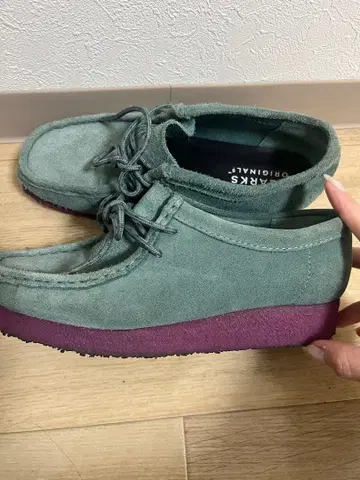 CLARKS ORIGINALS 스웨이드 신발 그레이/퍼플
