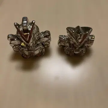 V 건담 선풍기사 프로스트 피규어 2체 세트