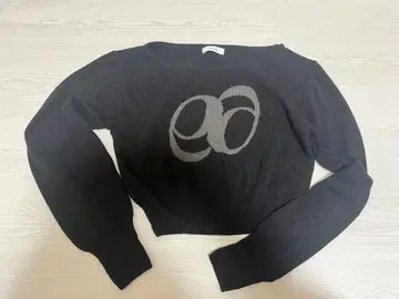 as'on 블랙 크롭 니트 긴팔