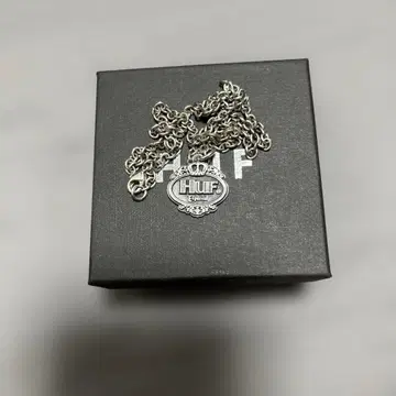 HUF 목걸이 가격 인하 가능