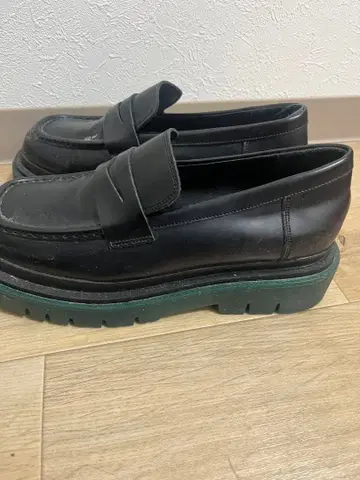 블랙 로퍼 그린 밑창