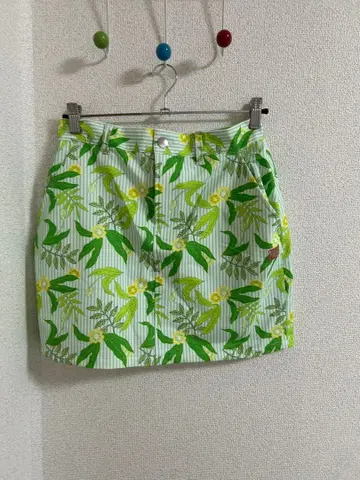 키스 온 더 그린 슬리브리스 피케 셔츠 스트라이프 꽃무늬 그린