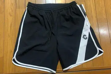 CRONOS 블랙 x 화이트 숏팬츠 38(M)