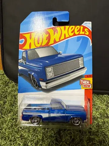 핫휠 쉐비 실버라도