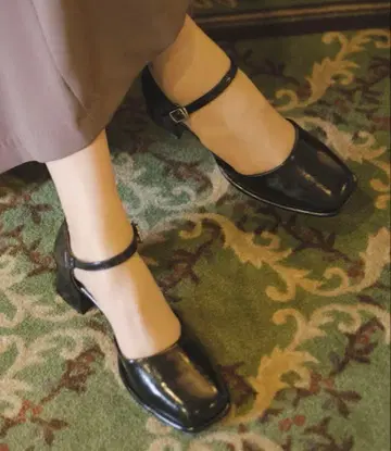 Kastane 스퀘어 스트랩 펌프스