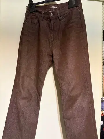 AURALEE 브라운 스트레이트 데님