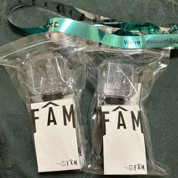 FAM 응원봉 2개 세트 은색 테 1개 포함