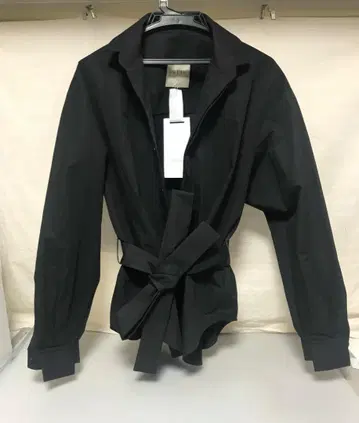 ORTTU 블랙 자켓 XS