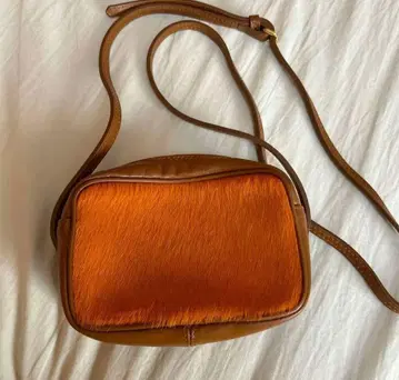 바니스뉴욕 숄더백 카멜 x 오렌지