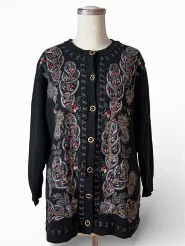 귀중 총 자수 꽃무늬 울 니트 F 올 패턴 블랙