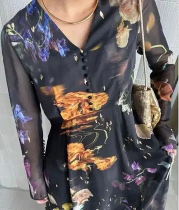 AmeriVINTAGE UND SCAN FLOWER DRESS