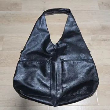 un/neu 2WAY 아웃포켓 트라이앵글 백 블랙