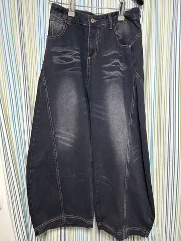 블랙 데님 벌룬 실루엣 배기