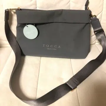 무료배송 중고 TOCCA 숄더백 그레이