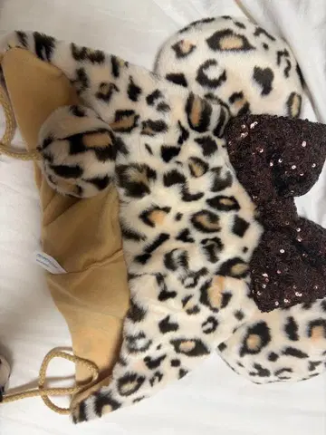 레오파드 무늬 팬캡