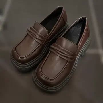 브라운 로퍼 러버 솔