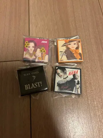 NANA CD풍 아크릴 참 가챠 4개 세트