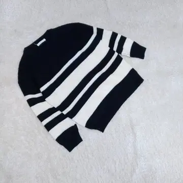 love&Heart 네이비 화이트 니트 스웨터 긴팔 보더 M