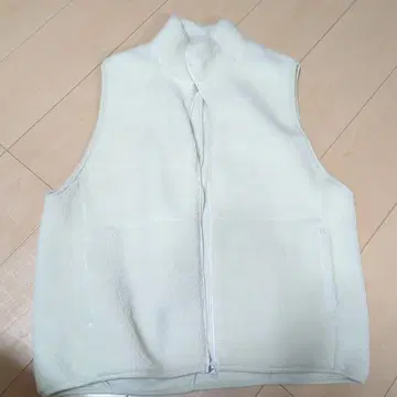 크림색 베스트 L 사이즈 폴리에스테르