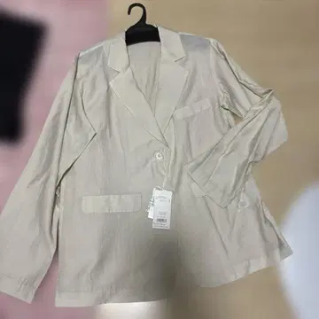 dazzlin 옅은 베이지 블레이저 긴팔 가디건 자켓