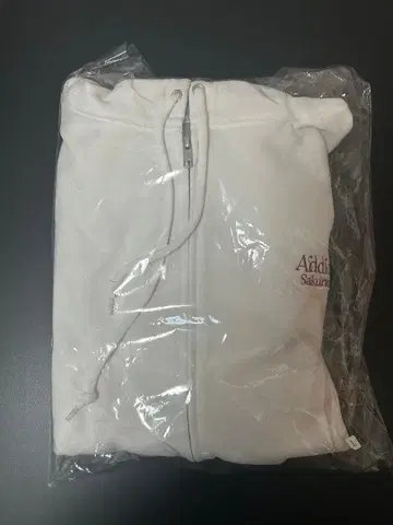 사쿠라자카46 Addiction 후드티