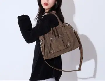 앤티크 인조 가죽 보스턴 지나시스 미사용 새상품 이번 시즌 신상