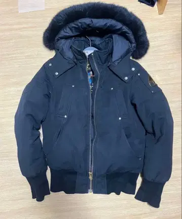 무스 너클스 블랙 다운 자켓