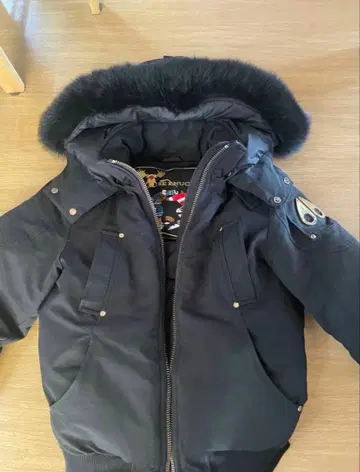 무스 너클스 블랙 다운 자켓