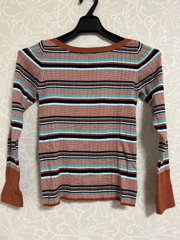 미사용 새상품 니트 S 사이즈