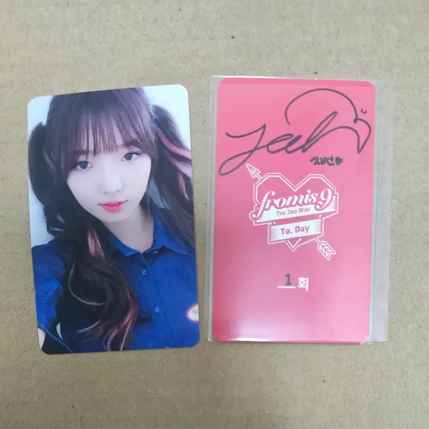 韓国　fromis_9 直筆サイン入りCDアルバム❤️ 廃盤　レア 最終価格 fromis_9 サイン入り CD の通販 by k..'s shop｜ラクマ