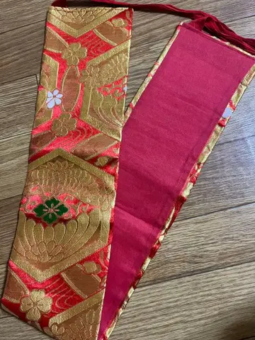 빨간색과 금색 무늬 반폭 오비 약 80cm