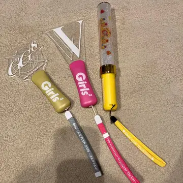 Girls'2 Live Tour 응원봉 세트