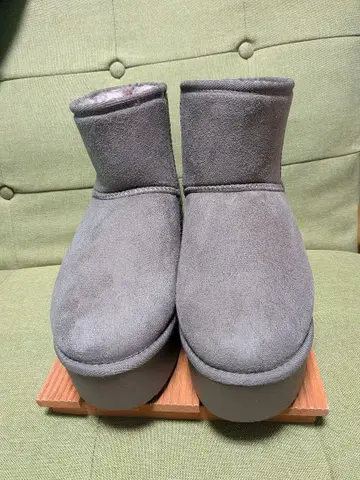 그레이 스웨이드 숏부츠 통굽