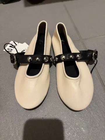 ZARA 플랫슈즈 펌프스 35 23cm