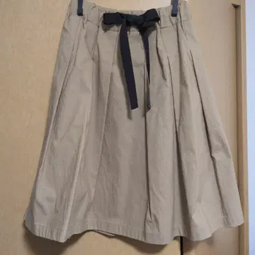 베이지 플레어 스커트 사이즈 F 리본 포함