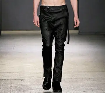 ALEXANDRE PLOKHOV 라무 가죽 팬츠