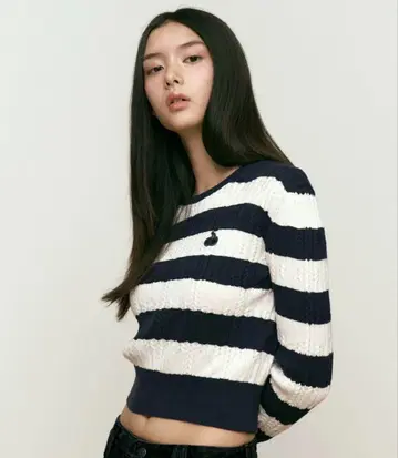 스몰 체리 스트라이프 크롭 니트