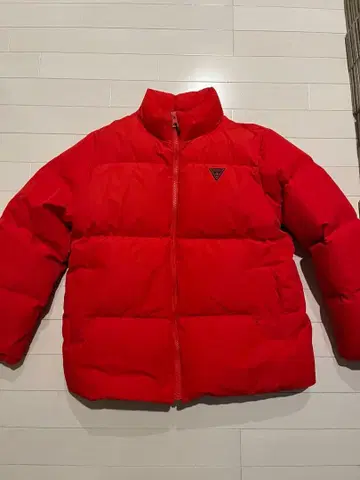 GUESS 빨간색 다운 자켓