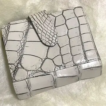 여성용 화이트 접이식 지갑 CROIX ROYAL 크로와 로와이얄