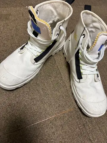 화이트 하이컷 스니커즈